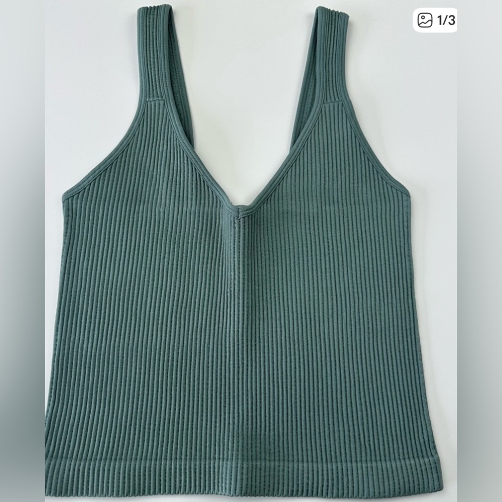 Dynamic seamless cami tank
